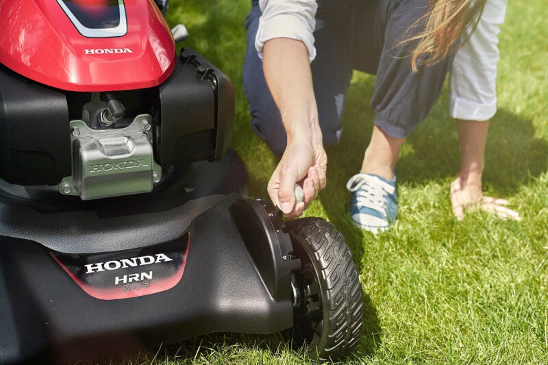 Honda HRN536VY 21" Variable Speed IZY Mower - Image 4