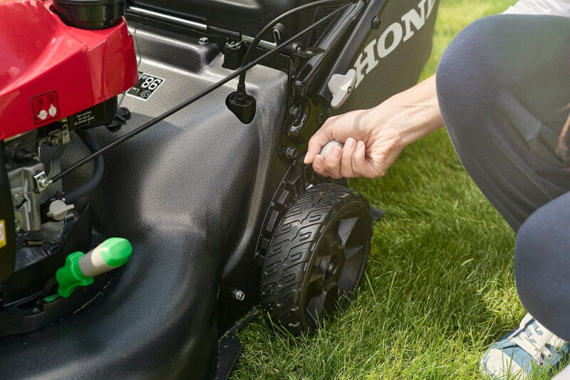 Honda HRN536VY 21" Variable Speed IZY Mower - Image 6
